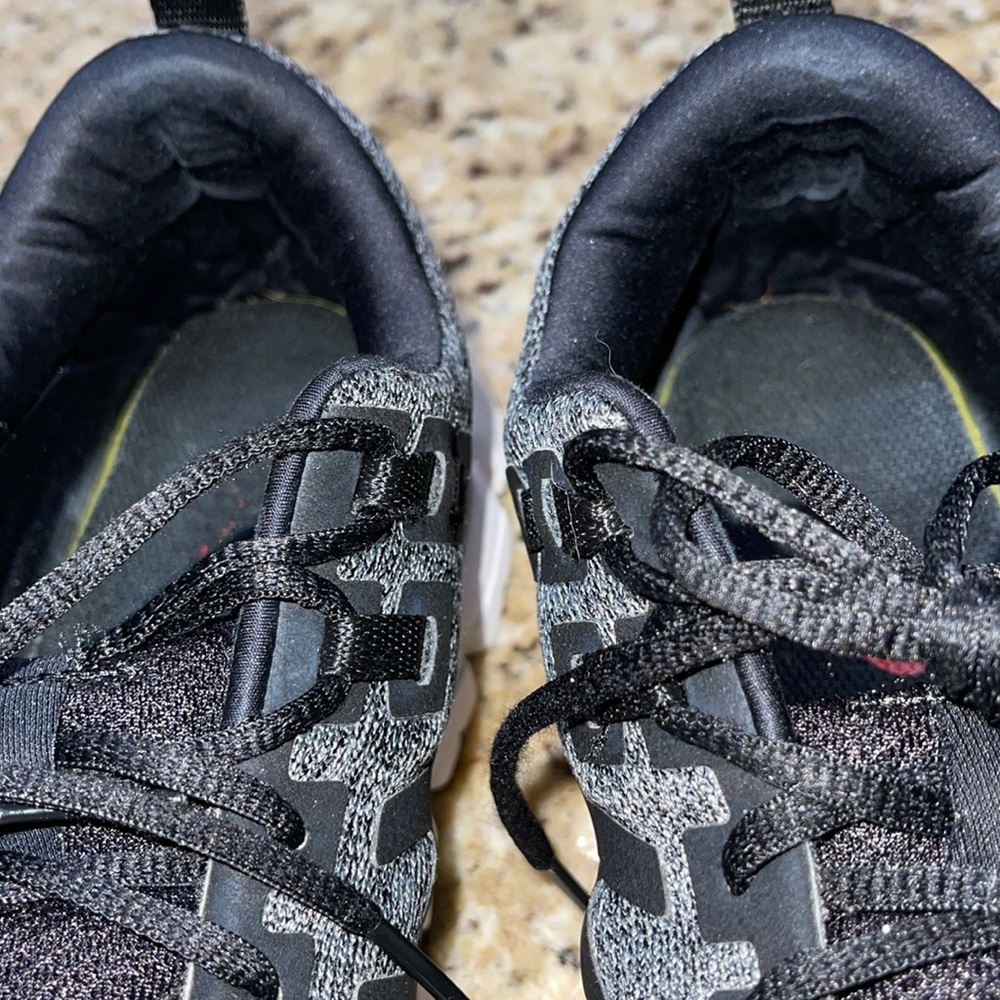 Asics - Picture 2 of 8